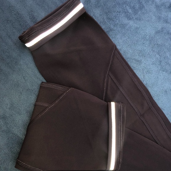 Lululemon all the right places crop II - Picture 8 of 8